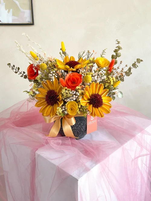 maceta con girasoles secos maceta de girasoles eternos con rosas y variedades florales