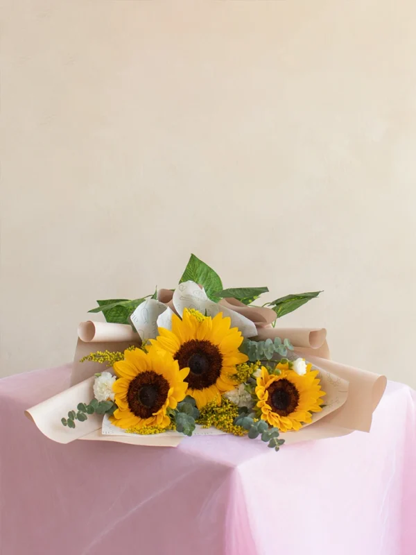 ramo_de_girasoles_de_vivero ramo con 3 girasoles de vivero