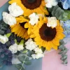 ramo_de_girasoles_para_mi_novio 3 girasoles de viveor con claveles blancos