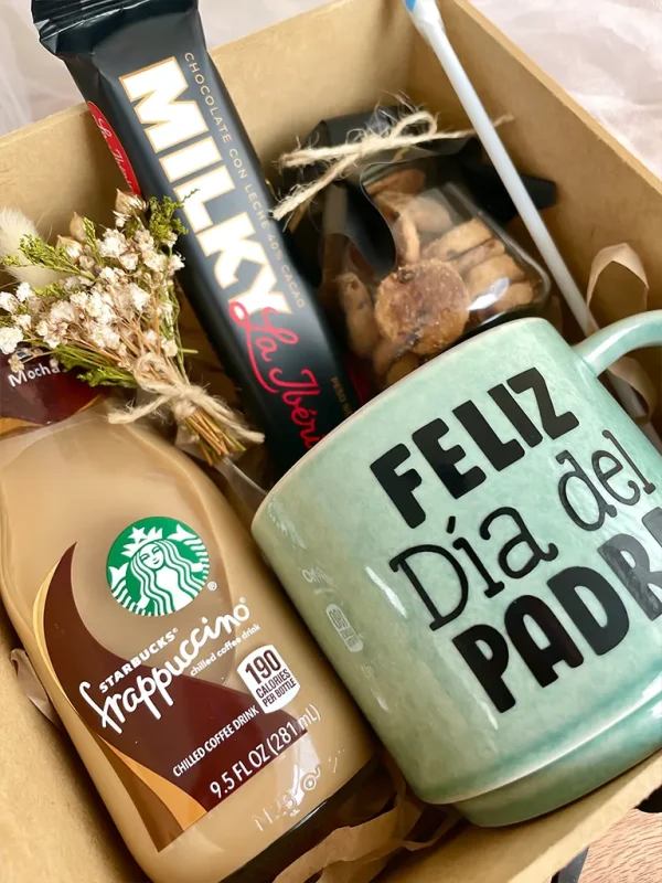 frappuccino starbucks con taza y chocolate