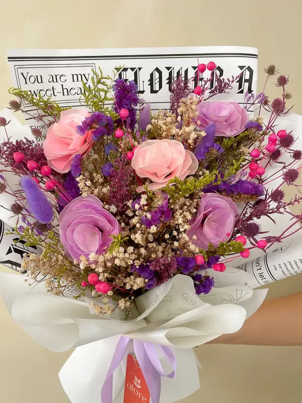 rosas de lunaria en color lila y rosado