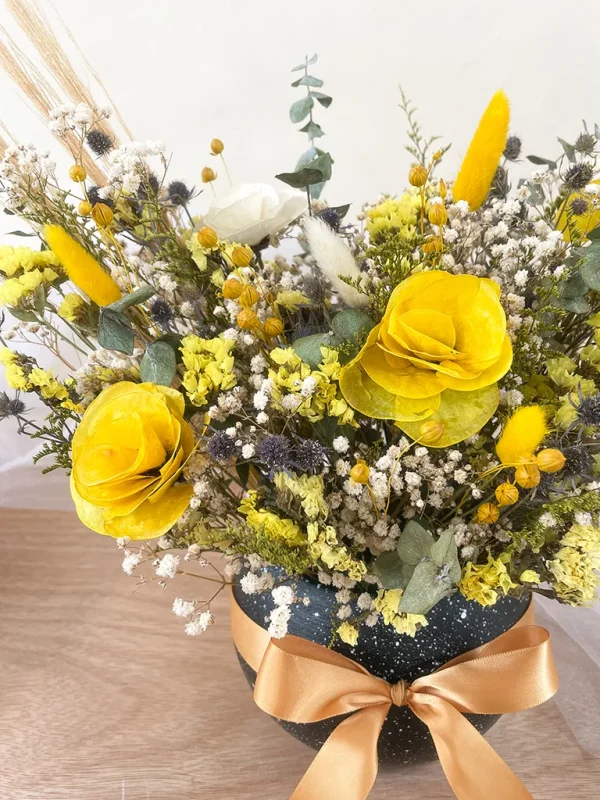 flores eternas amarillas Maceta de flores eternas en color amarillo