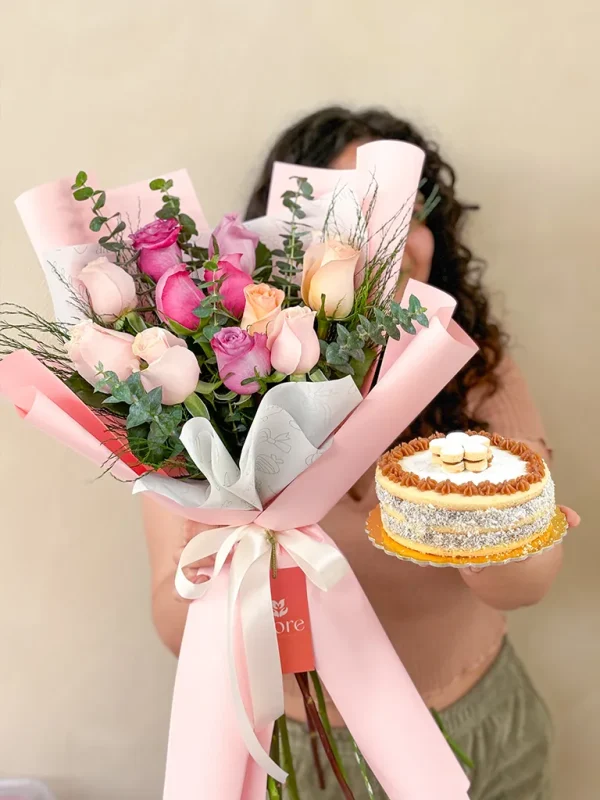 ramo de rosas con postre