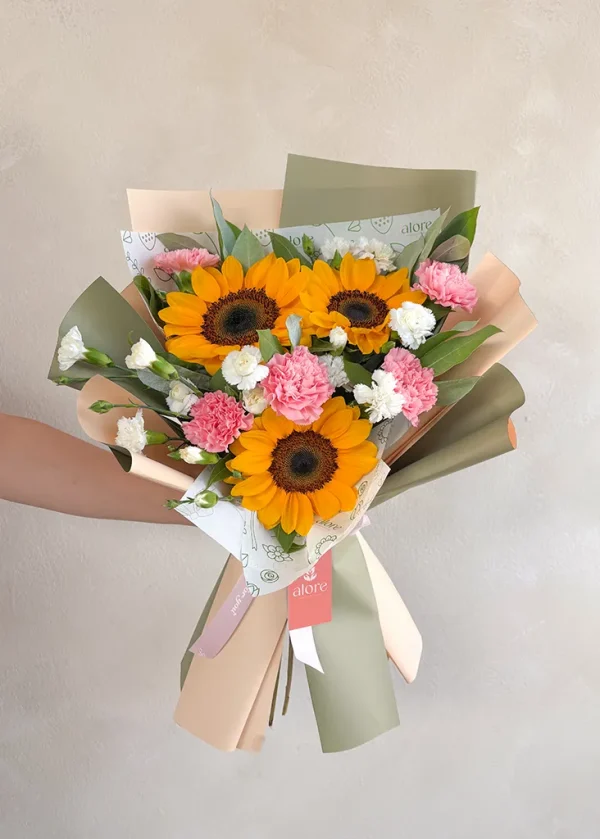 Ramo griasoles coreano 14 de febrero ramo estilo coreano con 3 girasoles, claveles importados y follaje