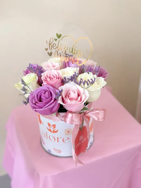 Caja de 12 rosas con letrero para mamá