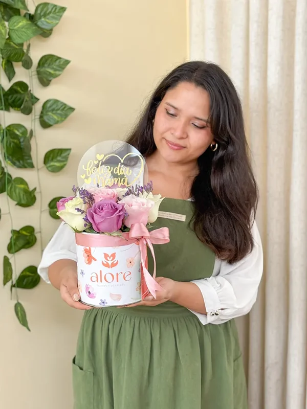 Caja de 12 rosas pastel para mamá