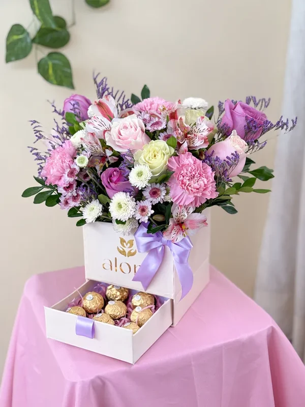 Caja de flores para mama con chocolates