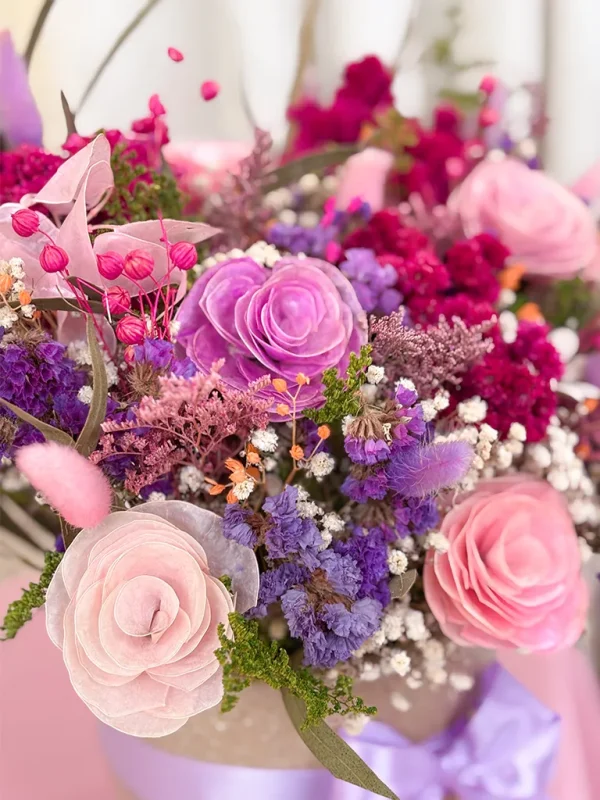 Detalle flores eternas dia de la madre
