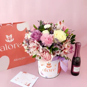 Rosas, claveles y astromelias en caja Alore con espumante para mamá