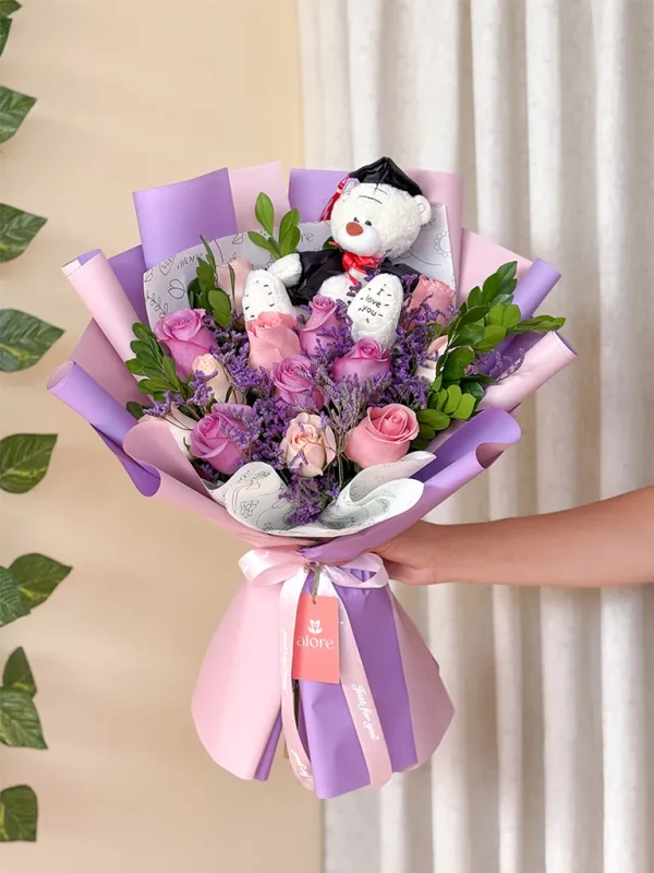 Ramo de graduacion con osito graduado