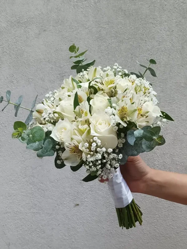 bouquet de novia con astromelias