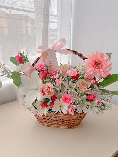 canasta de flores con gerbras y lirios canasta de flores con gerbras y lirios