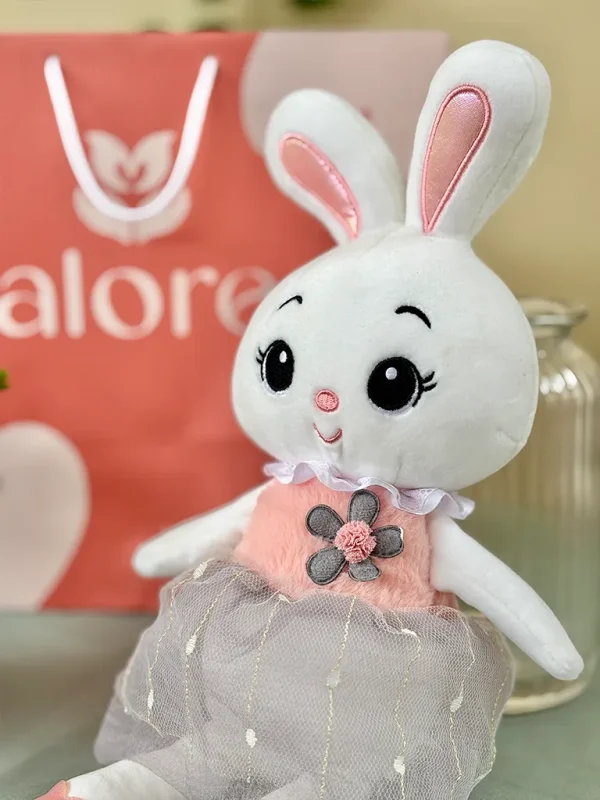 coneja de peluche con vestido
