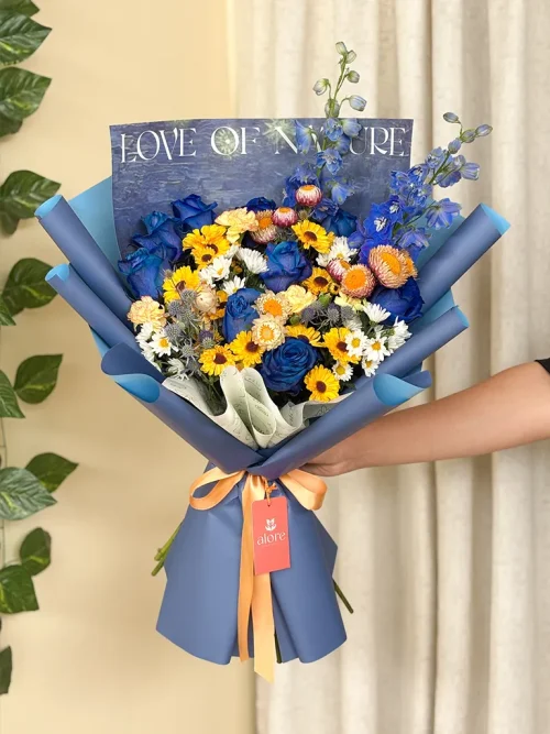 ramo de la noche estrellada Ramo de flores coloridas con etiqueta de la tienda.