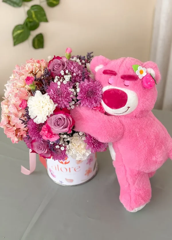 box de flores lilas con oso de peluche box de flores lilas con oso de peluche