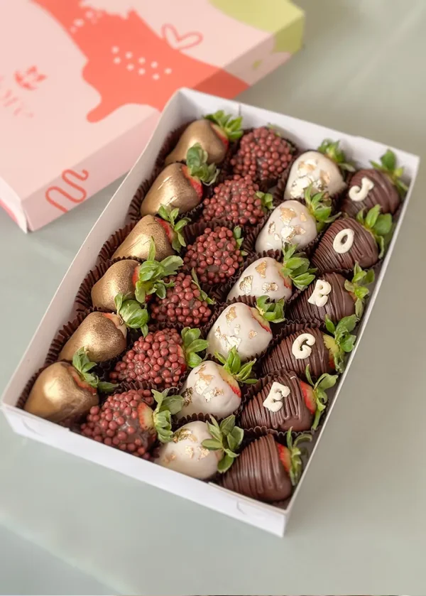 caja de 24 fresas con nombre