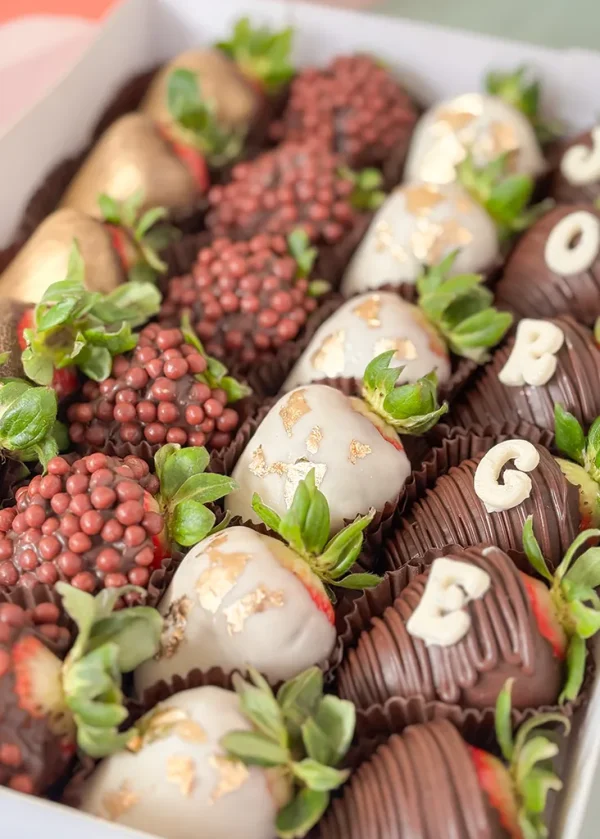 caja de fresas con chocolate caja de fresas con chocolate