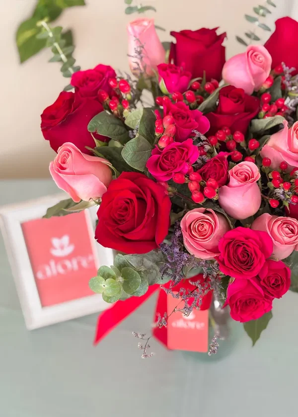 flores rojas y rosadas con hipericum flores rojas y rosadas con hipericum