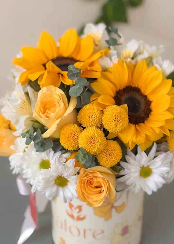 girasoles y rosas amarillas