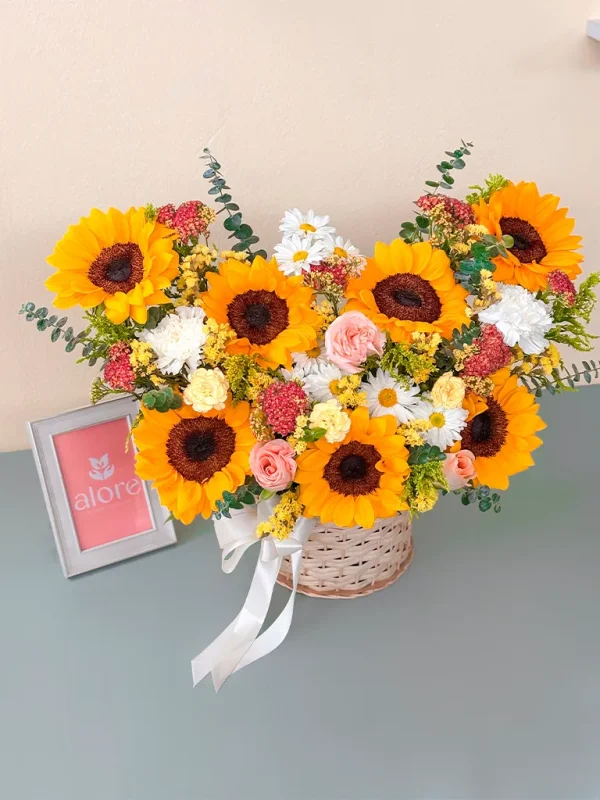 canasta de girasoles alore