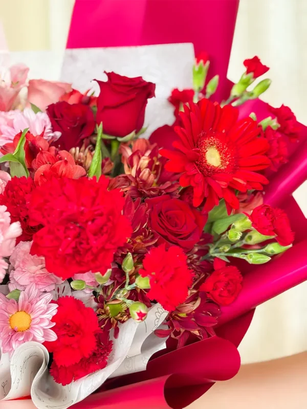 ramo duo flores rojas