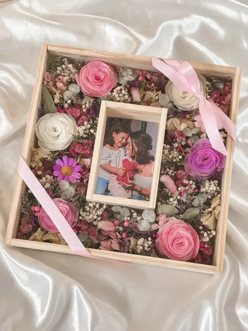 marco de flores secas con foto