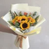 ramo de girasoles con tulipanes
